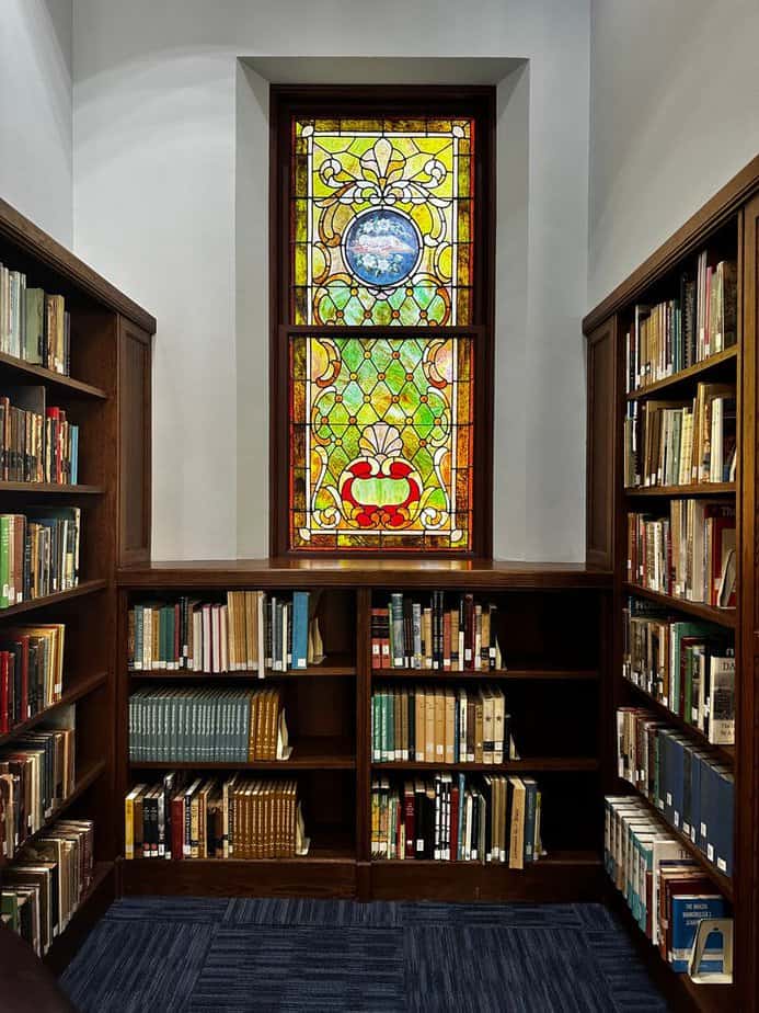 Visitor Basics: Hours, Access, and Parking Tips