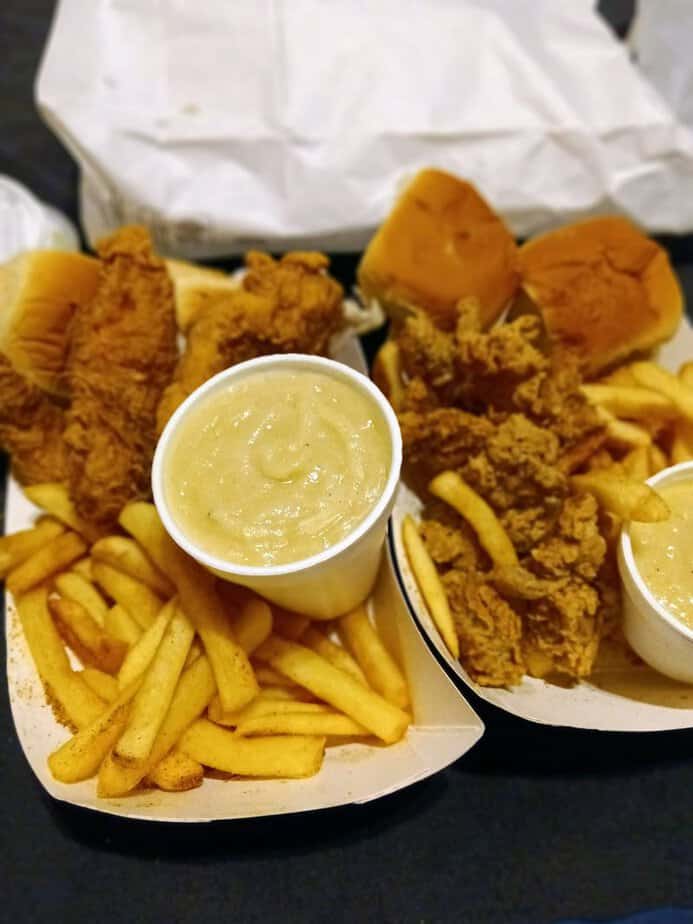 Simple Sides: Rolls, Coleslaw, And Extras