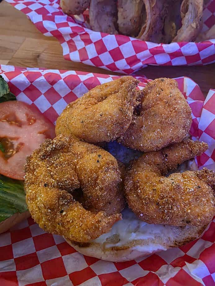 This Tiny Restaurant in Texas Quietly Became a Global Burger Legend Goat Cheese, Roasted Garlic, And That Next-Level Starter
