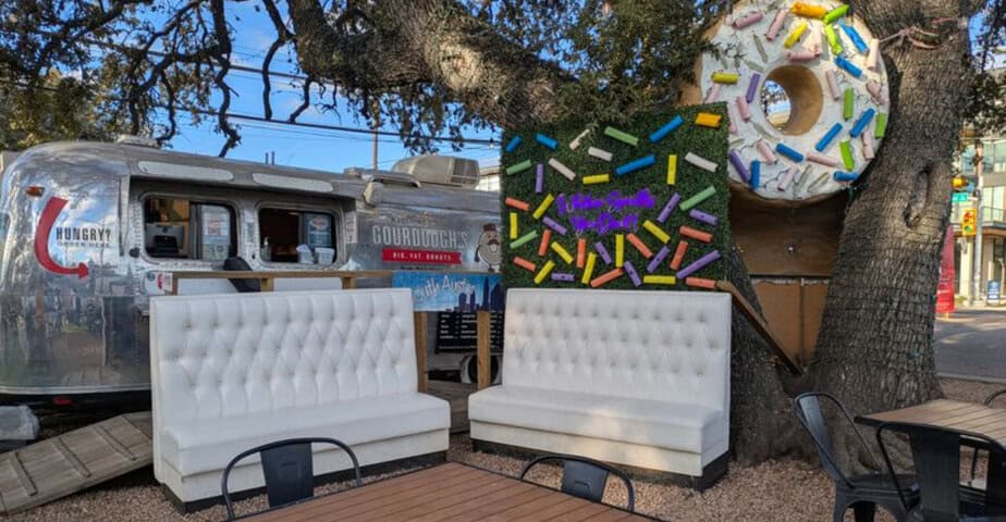 i didnt expect these airstream trailer donuts in austin to be this good