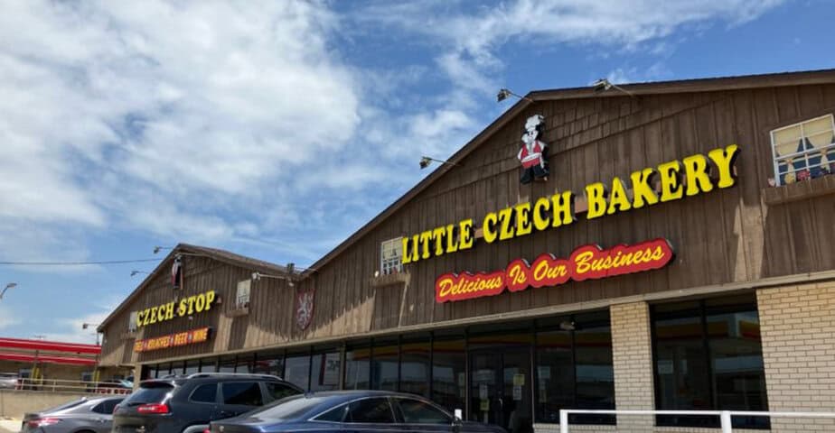 we found a texas kolache stop that makes breakfast the main event