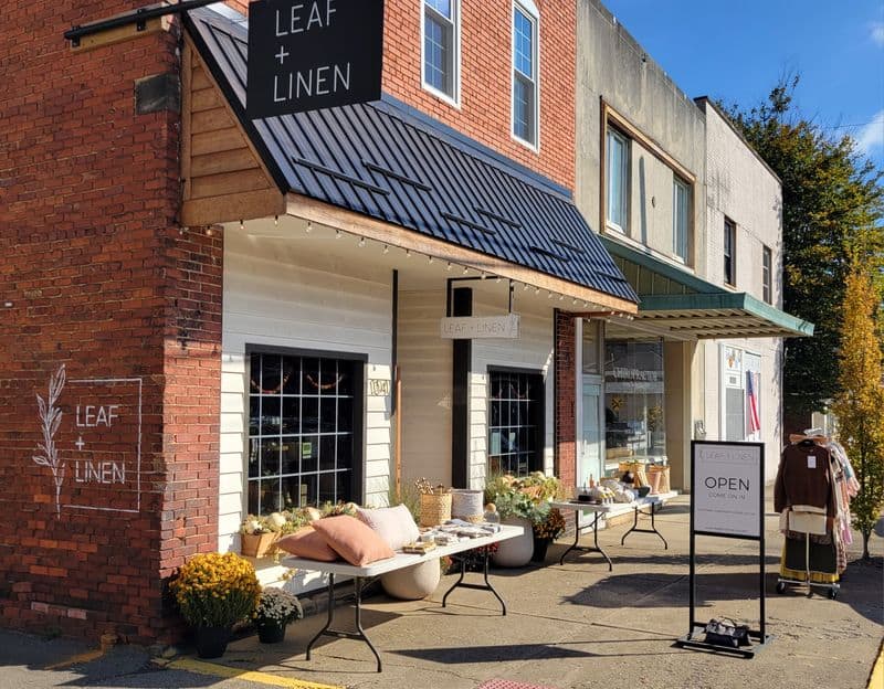 10 Charming Amish Towns in Ohio That Promise a Relaxing, Stress-Free Escape Baltic