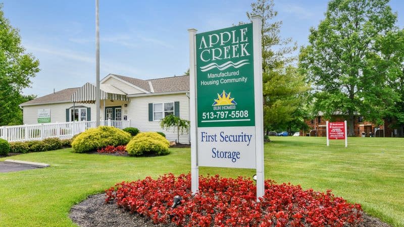 10 Charming Amish Towns in Ohio That Promise a Relaxing, Stress-Free Escape Apple Creek