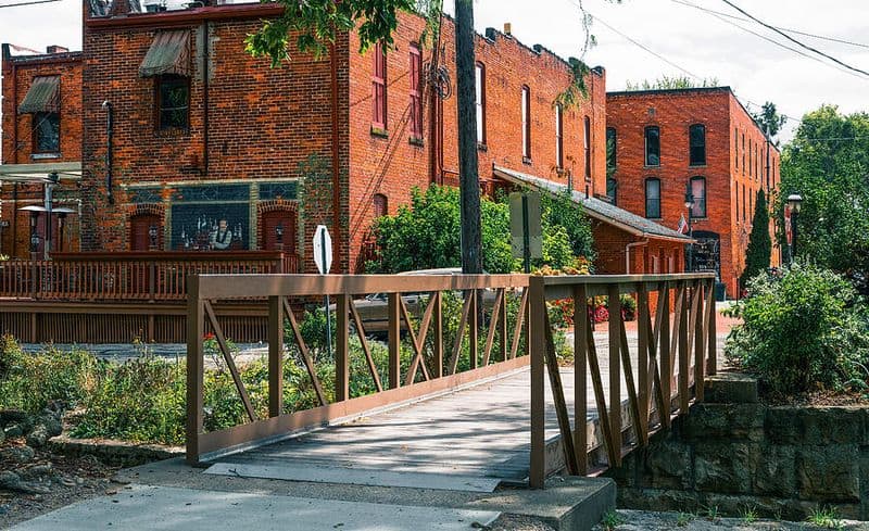 10 Picture-Perfect Ohio Day Trips You Can Enjoy for Under $55 Grand Rapids