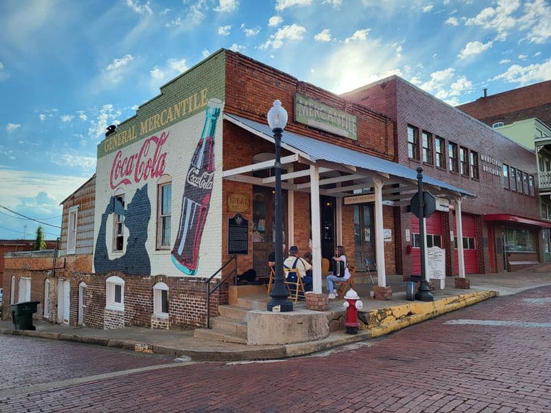 Oldtime String Shop & General Mercantile (Nacogdoches)