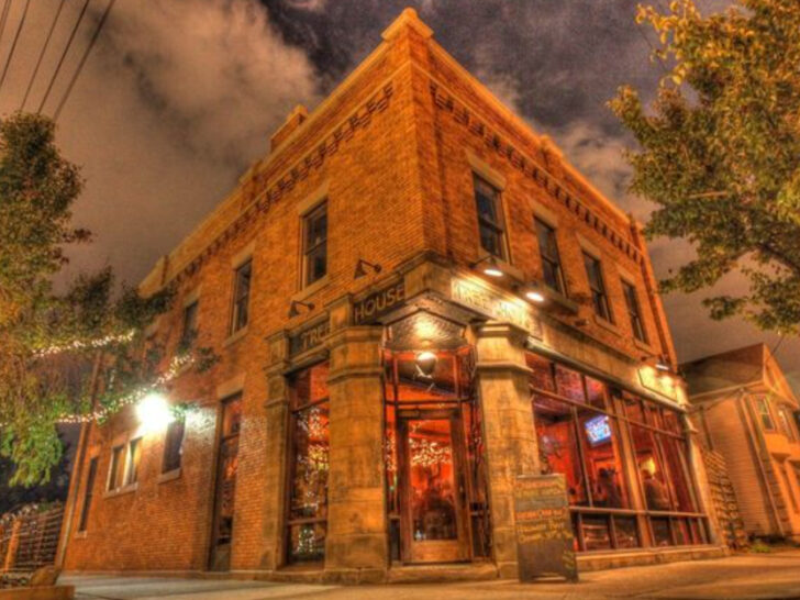 10 Wonderfully Weird Themed Restaurants In Ohio Where Eating Is A Blast