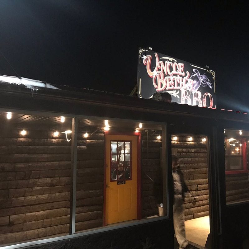 Uncle Beth&rsquo;s BBQ (Lewisburg)