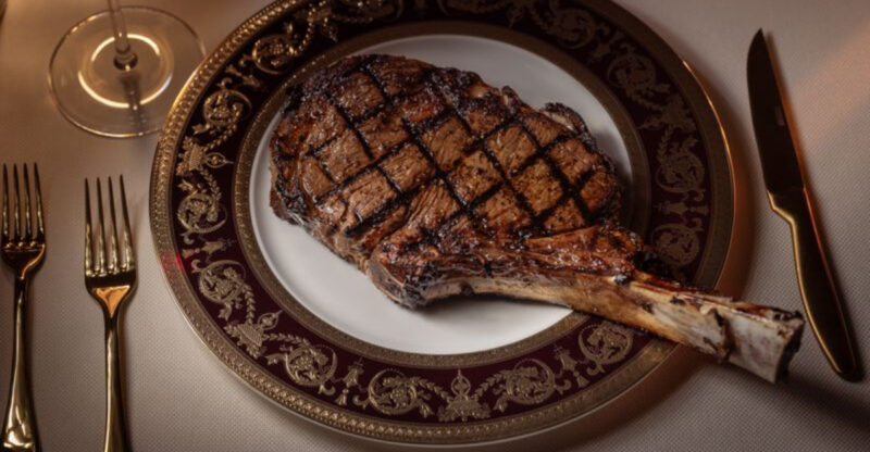 14 Texas Steakhouses With Portions So Big They Should Come With a Warning