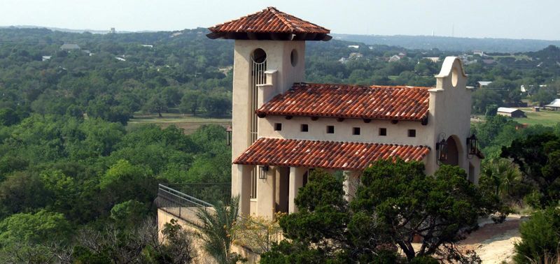 8 Texas Churches With Jaw-Dropping Architecture and Unforgettable Beauty Chapel Dulcinea (Austin area, Dripping Springs)