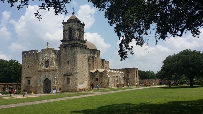 8 Texas Churches With Jaw-Dropping Architecture and Unforgettable Beauty San José Mission (Mission San José, San Antonio)