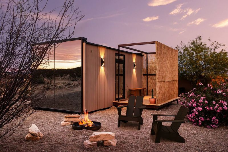 The Mirrored Facade Experience