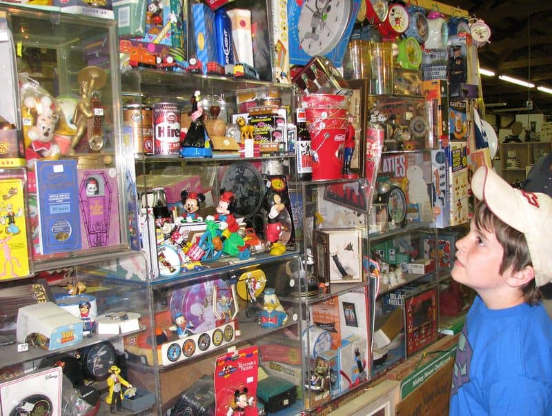 Bargain Hunter’s Paradise With 9 Huge Flea Markets to Explore in Ohio Jamie’s Flea Market (South Amherst)