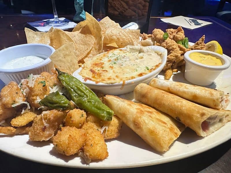 Dine With Sharks At This Incredible Underwater Restaurant In Houston Budgeting And What To Order First