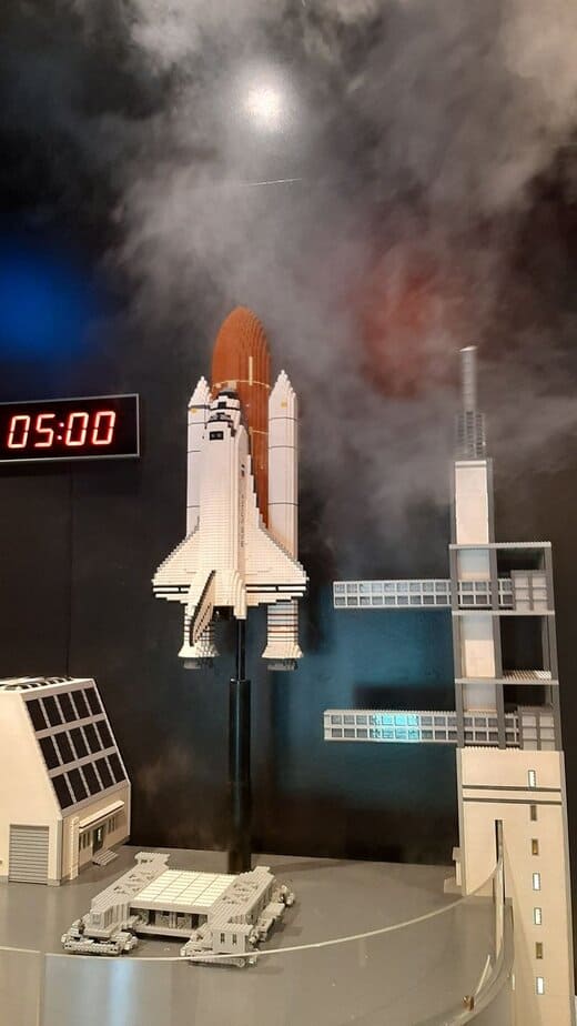 LEGO Racers Build and Test Zone