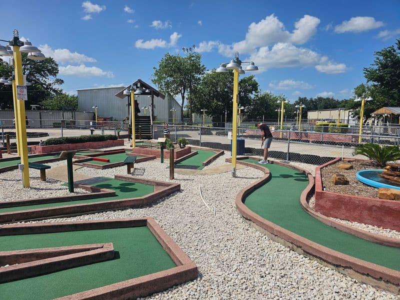 Mini Golf Course For Chill Competitors