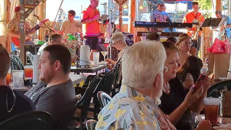 Kemah’s Oldest Restaurant Serves An Unforgettable Chicken-Fried Steak Live Music Patio And Tiki Bar Vibes