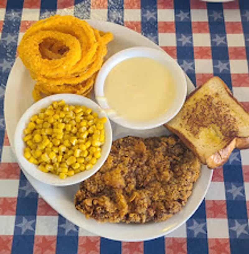 Kemah’s Oldest Restaurant Serves An Unforgettable Chicken-Fried Steak The Legendary Chicken-Fried Steak