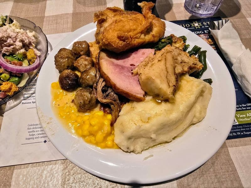 The Amish Country Restaurant In Ohio Where You Can Eat For Less Than $12 Half Sandwich With Cup of Soup