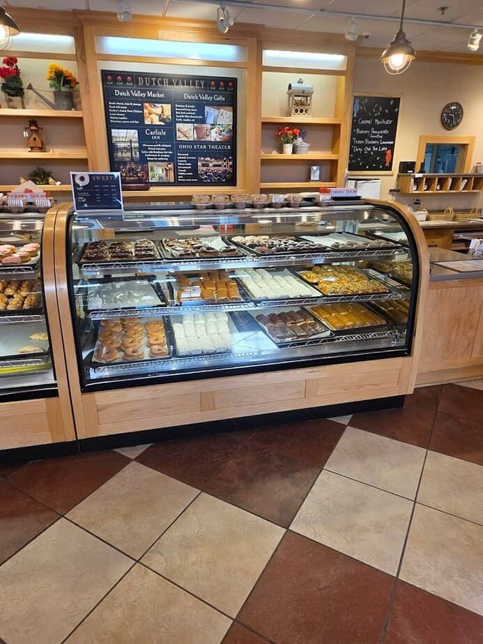 The Amish Country Restaurant In Ohio Where You Can Eat For Less Than $12 Seasonal Pie Slice To Share