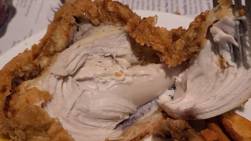 The Amish Country Restaurant In Ohio Where You Can Eat For Less Than $12 Side of Broasted Chicken (Single Piece) + Two Sides