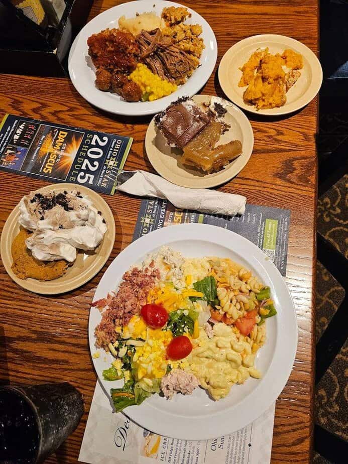 The Amish Country Restaurant In Ohio Where You Can Eat For Less Than $12 Hearty Salad Bar - Single Trip