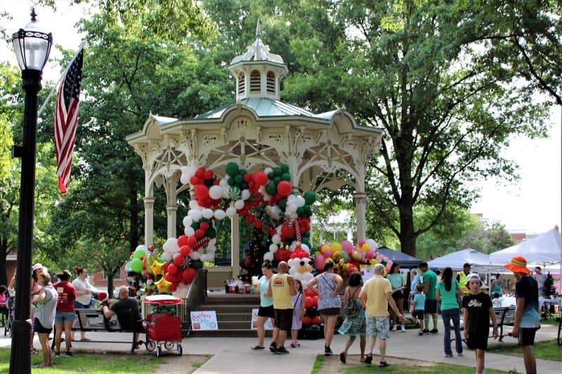 Medina Farmers Market on the Square