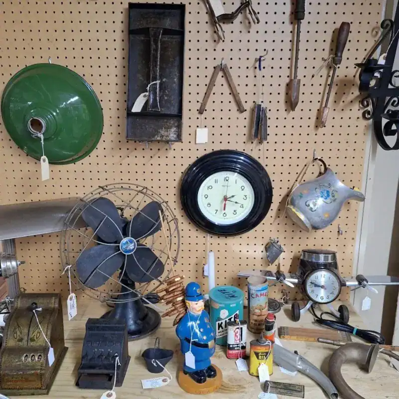 The Enormous 3-Story Antique Mall In Ohio Where You Can Spend 2 Days Hunting For Treasures Records, Books, and Media Treasures