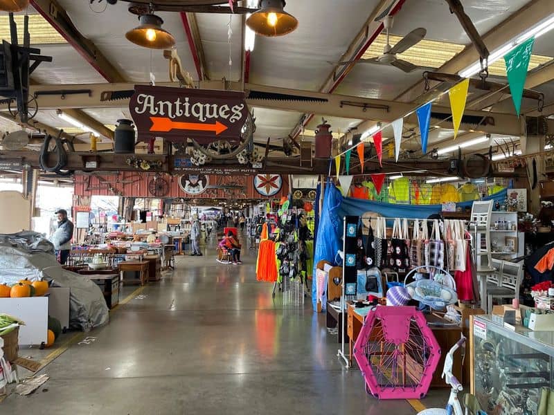 Vintage Treasures and Antiques: How to Spot the Real Deals