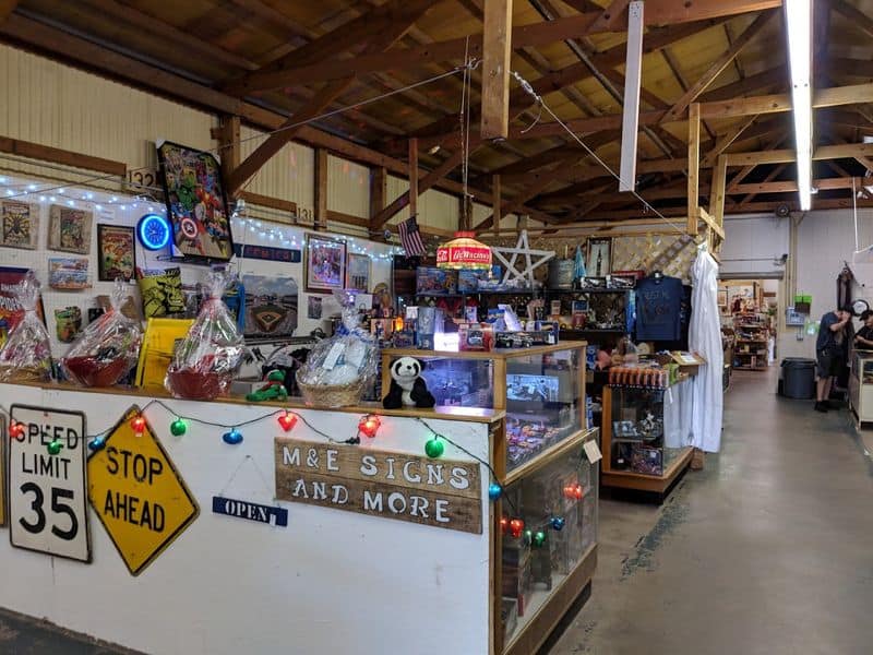 The Huge Flea Market In Ohio Where $35 Fills Your Backseat With Bargains What To Bring: Smart Flea Kit