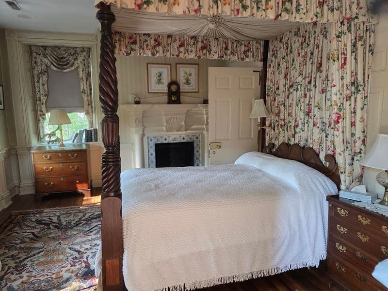 Staying The Night At The Inn