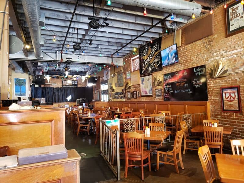 Sweet Finish: Peach Cobbler