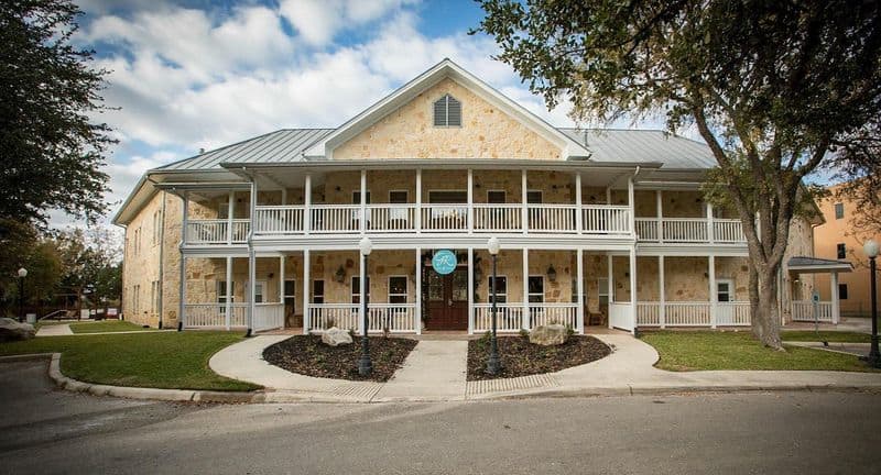 Perfect Location Near Gruene Hall and Town