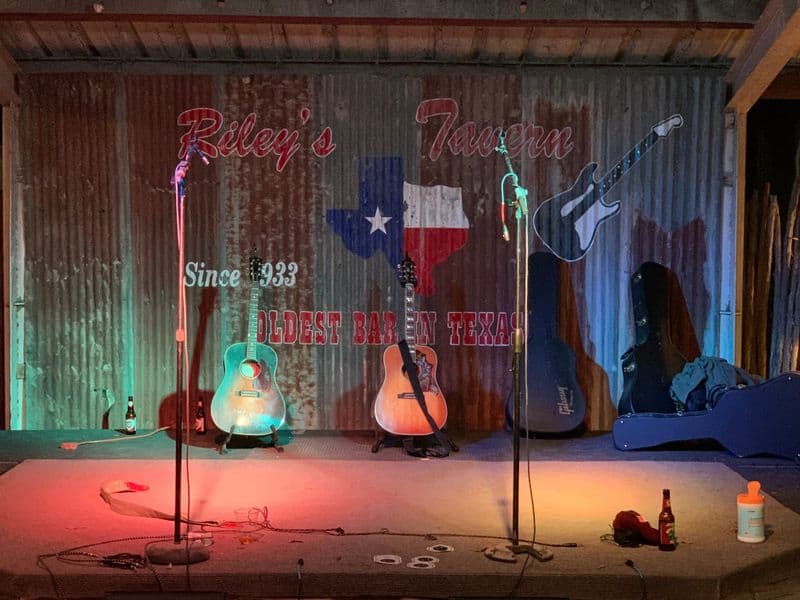 Honky-Tonk Vibe, Zero Pretense