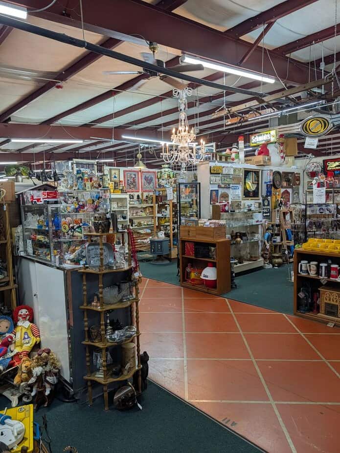 Why This Antique Mall Is A Must-Visit