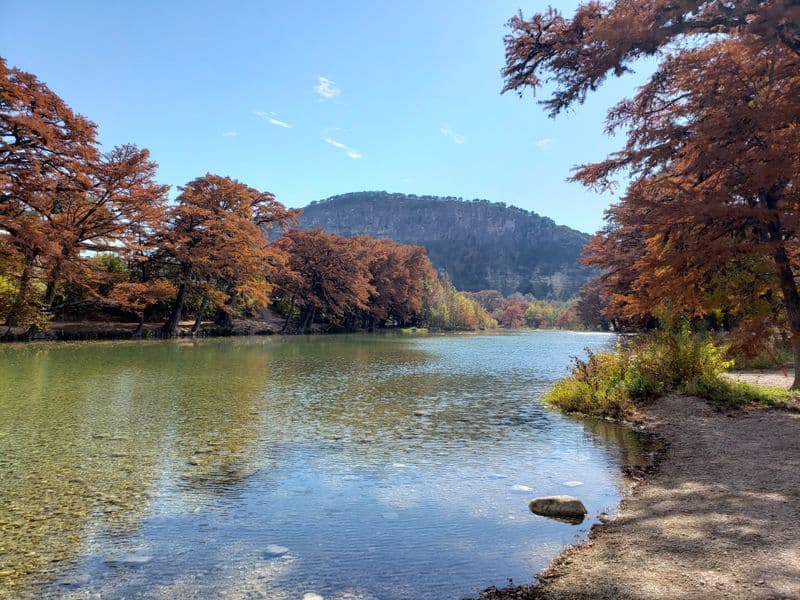 Morning Loop: Easy Trails and River Light