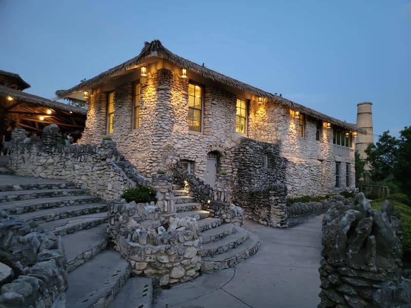 Jingu House Cafe: Cozy Pause