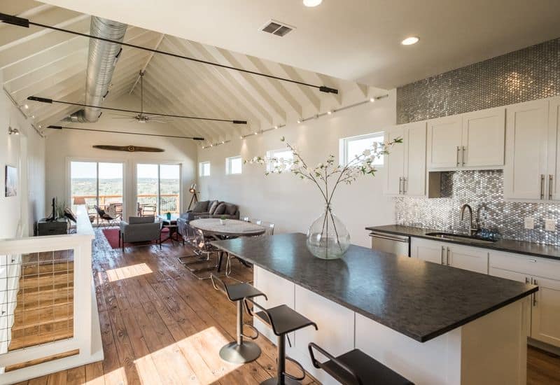 Guadalupe Azul: Modern Comfort