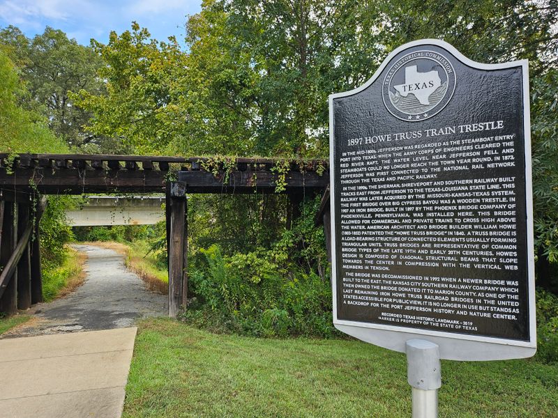 Big Pines and Bayou Nature Walks