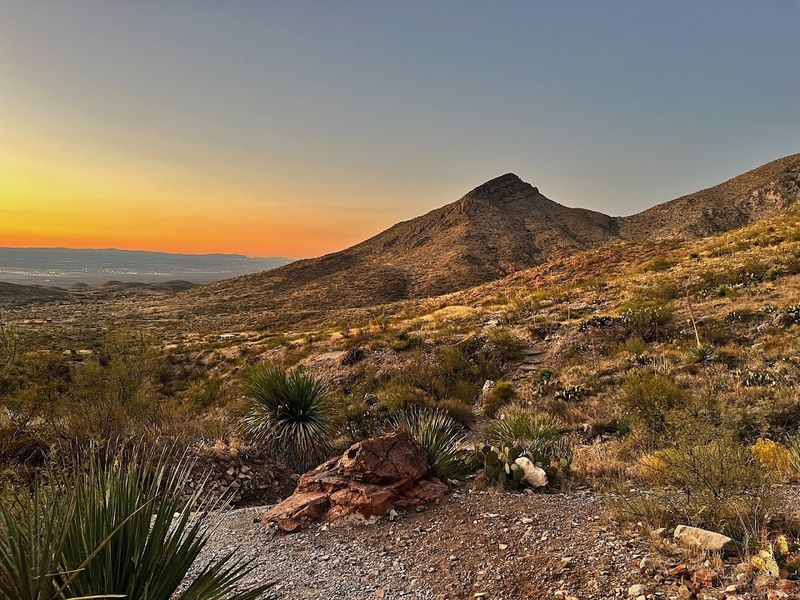 This Texas Trail’s Hidden Gem Is a Cave the Whole Family Will Love Photography Spots and Lighting Tricks