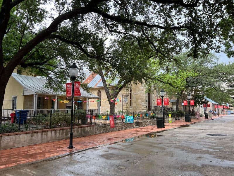 Cafes and Treats Around the Lanes