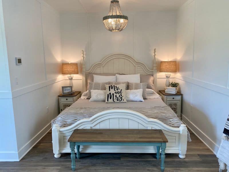 This Texas Wildlife Sanctuary Airbnb Lets You Glamp With Giraffes Amenities That Keep It Easy