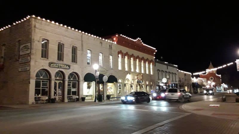 Granbury Wine Walks Around the Square