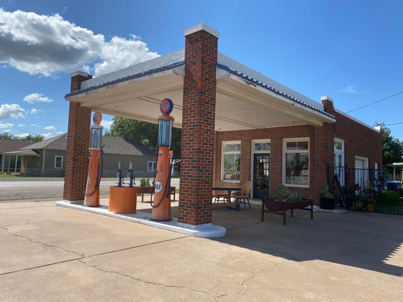 Local Eats on the Square