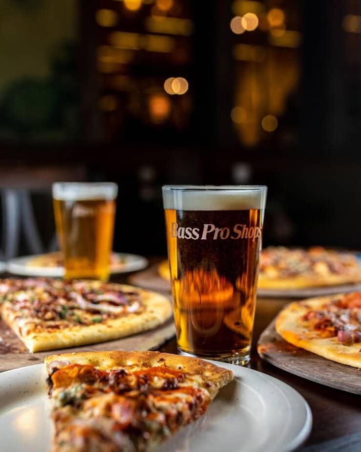 What To Eat: Quick Hits From Reviews