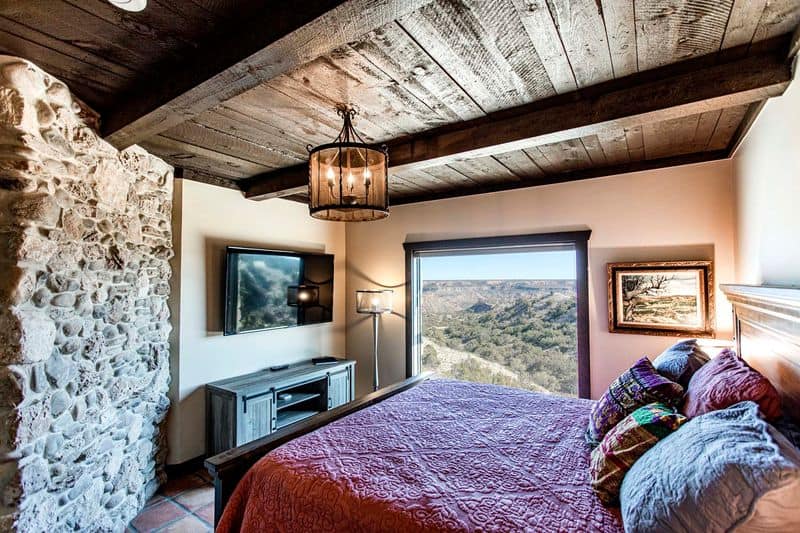 Unforgettable Rim Cabin Stays at Palo Duro Canyon Fast Wi Fi and Quiet Seclusion