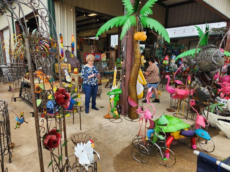 Plants, Yard Art, and Outdoor Finds