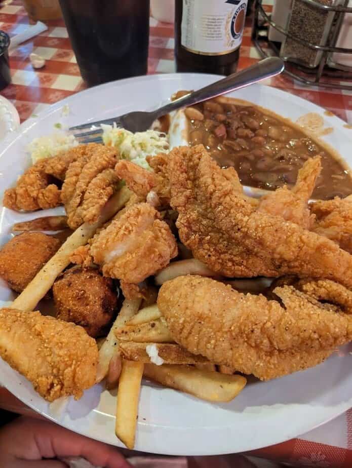 We Had to See If the Legendary Onion Rings at This East Texas Spot Lived Up to the Hype Sides And Sips: Coleslaw, Pinto Beans, and Sweet Tea