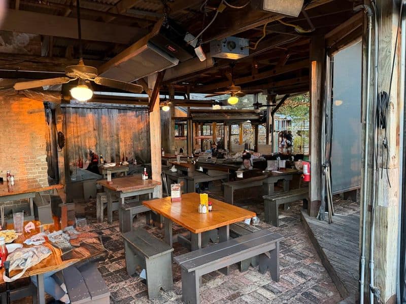 You Can Eat Inside An Abandoned 1800s Cotton Gin In Texas Hill Country Plan Your Visit: Hours, Tips, And Seasonal Comforts