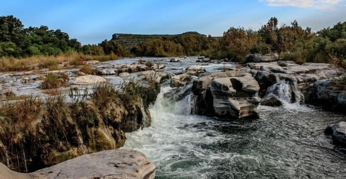 discover texas hidden gem dolan falls in devils river
