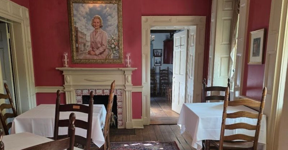 the best steaks in ohio are found inside this middle of nowhere restaurant